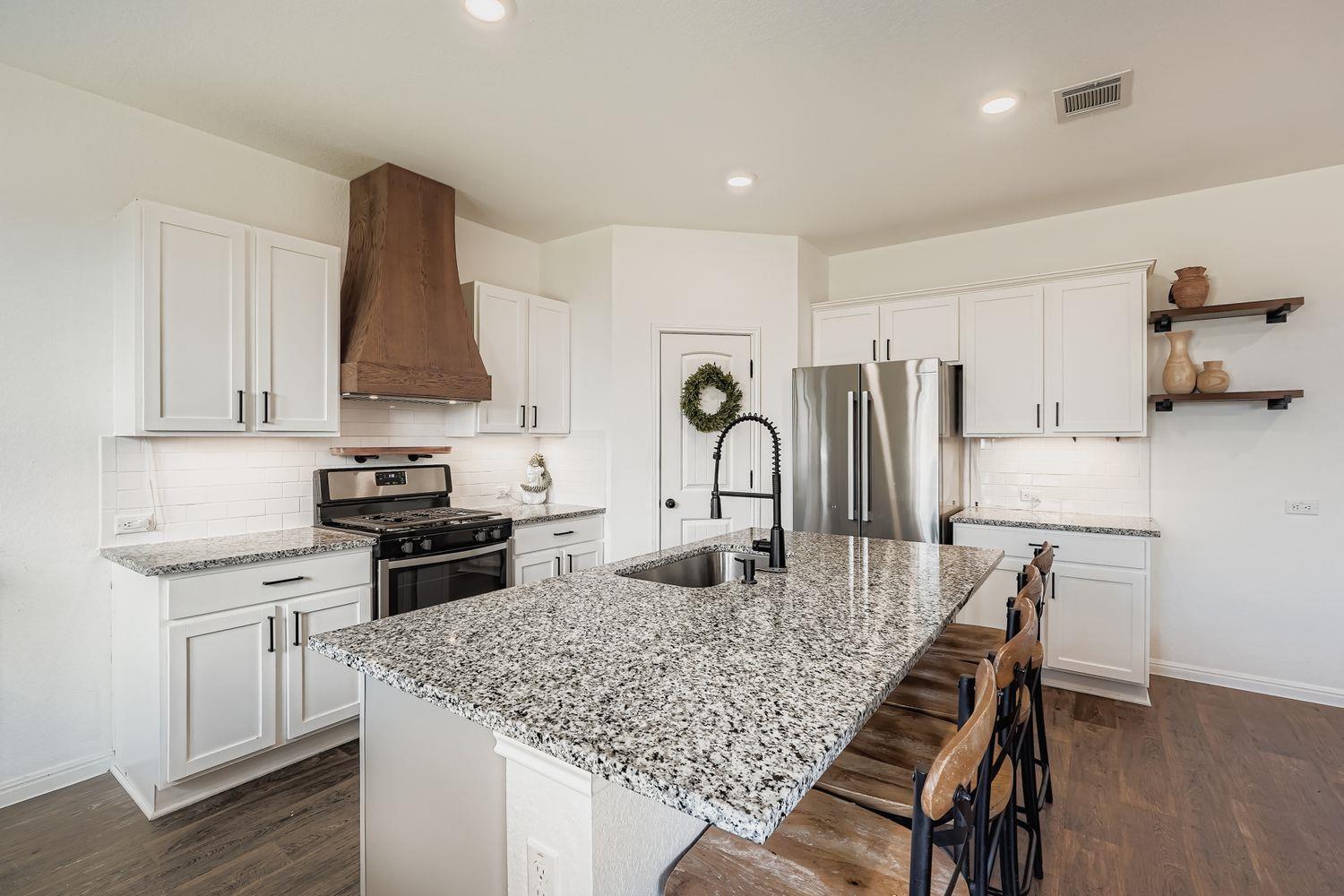 120 Mariners Lndg, Bastrop, TX 78602