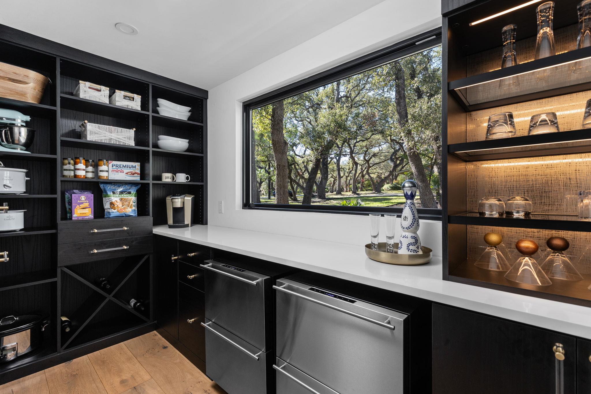 302 Buckeye Trl, West Lake Hills, TX 78746