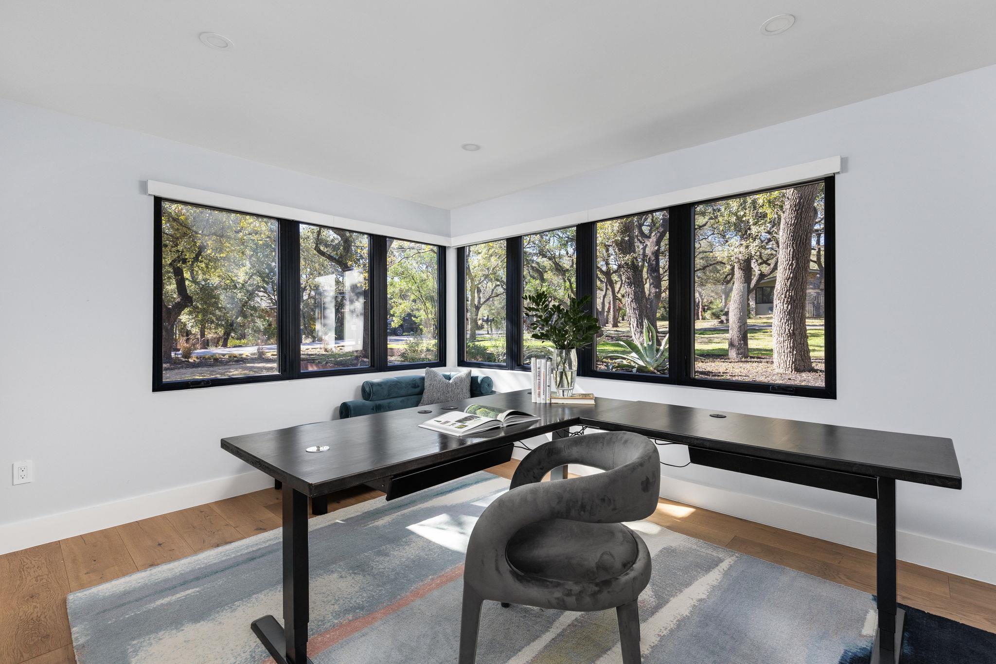 302 Buckeye Trl, West Lake Hills, TX 78746