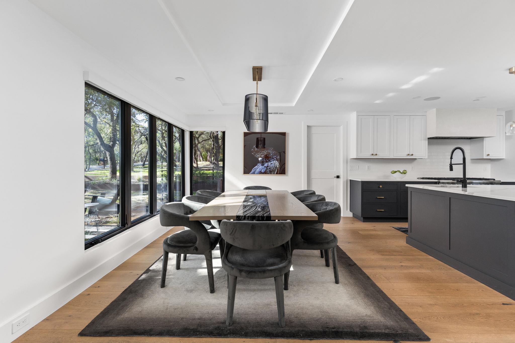 302 Buckeye Trl, West Lake Hills, TX 78746