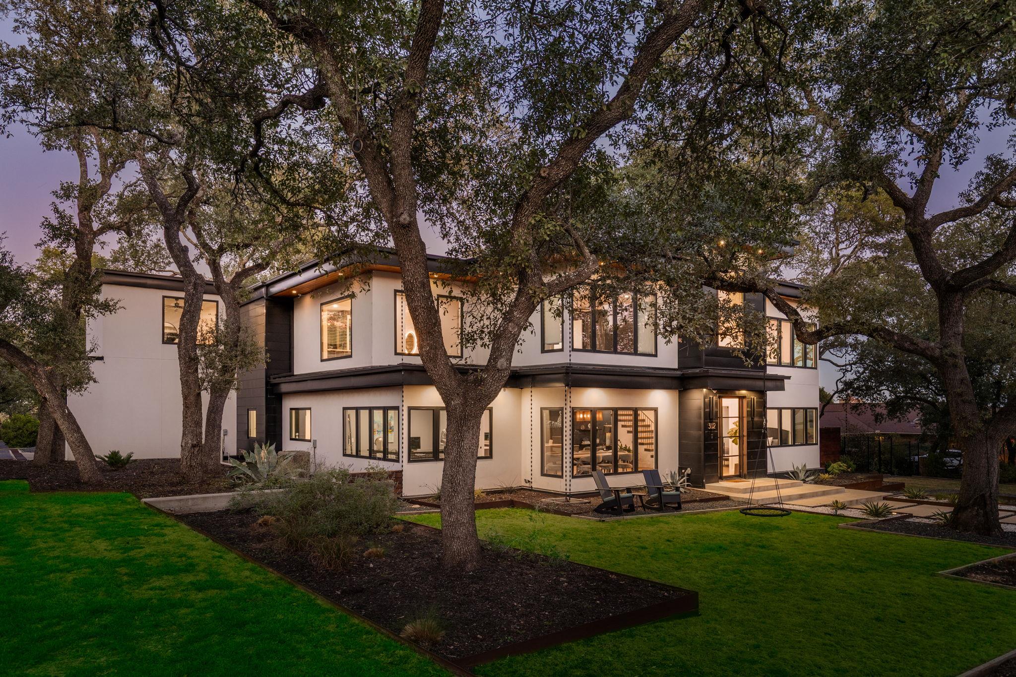 302 Buckeye Trl, West Lake Hills, TX 78746