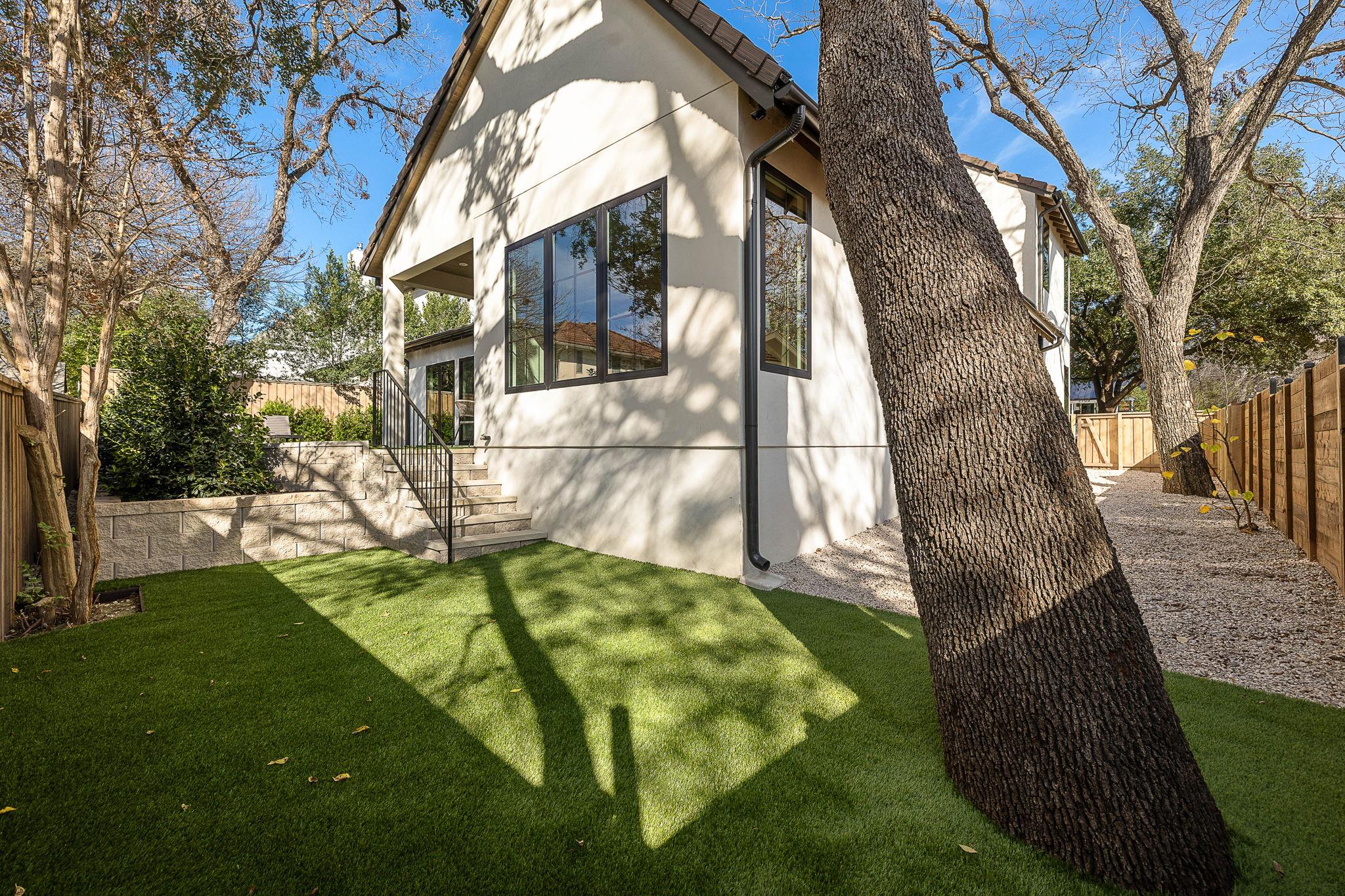 2705 Warren St, Austin, TX 78703