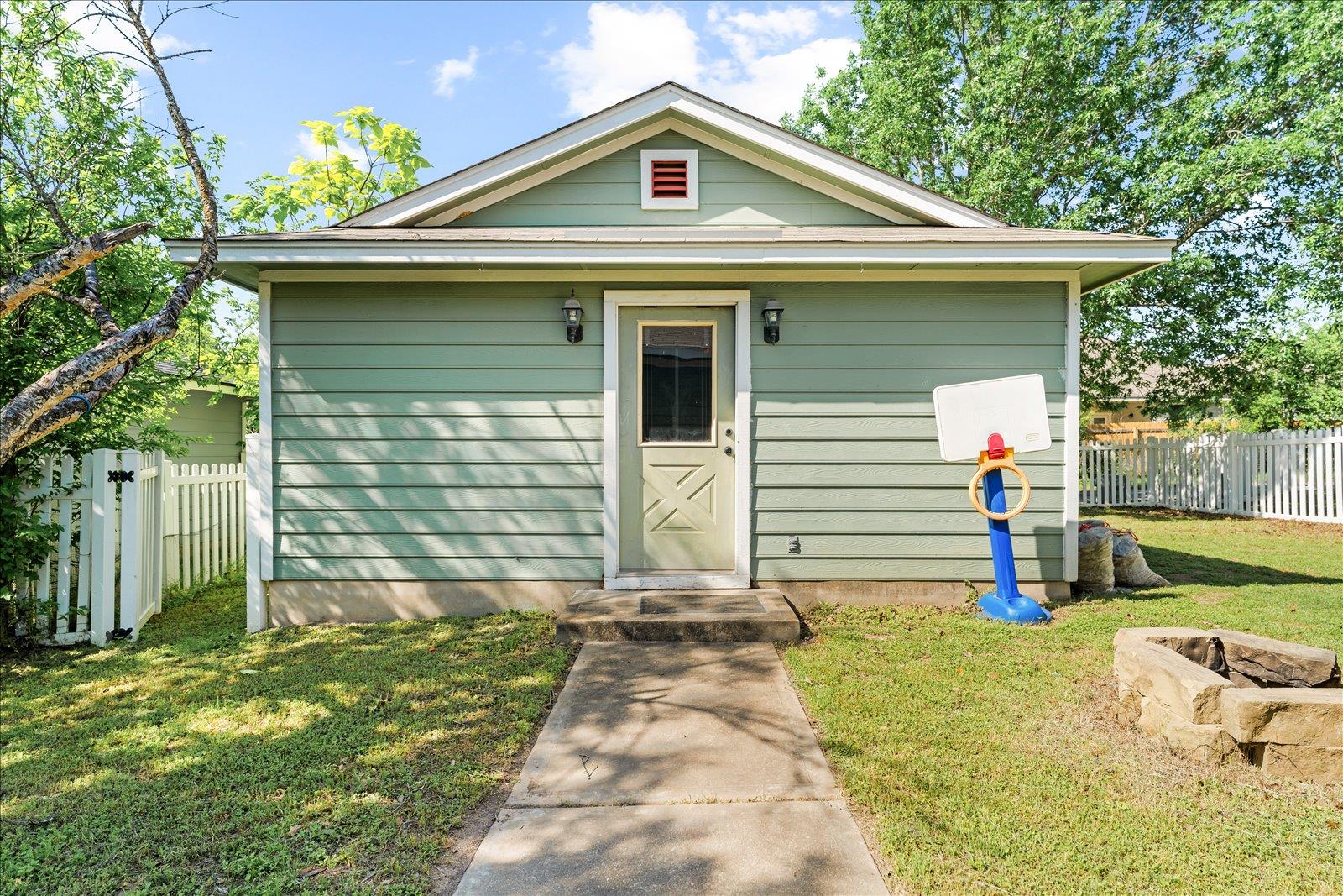 4456 Mather, Kyle, TX 78640