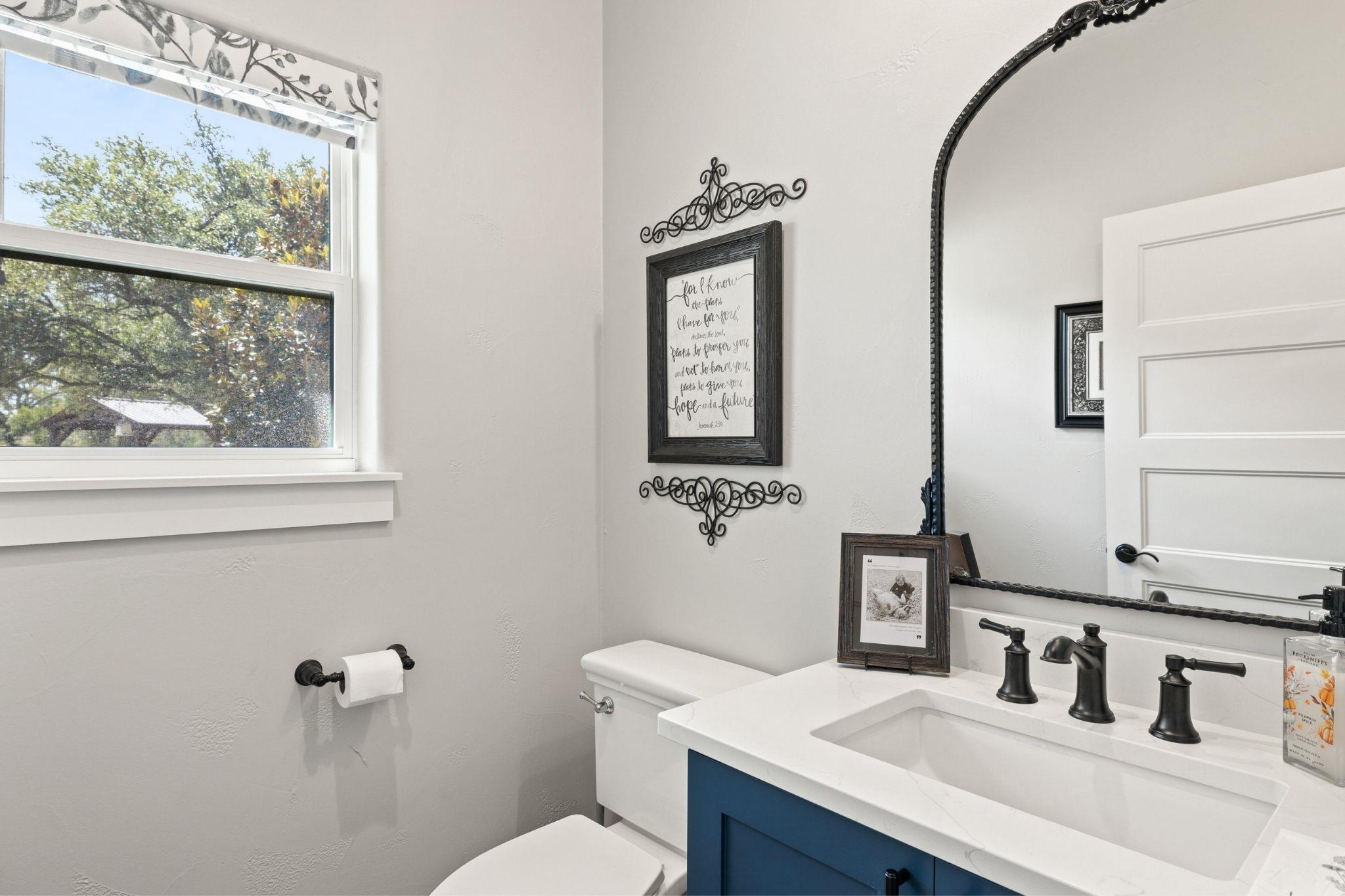 338 Morning Dew Dr, Round Mountain, TX 78663