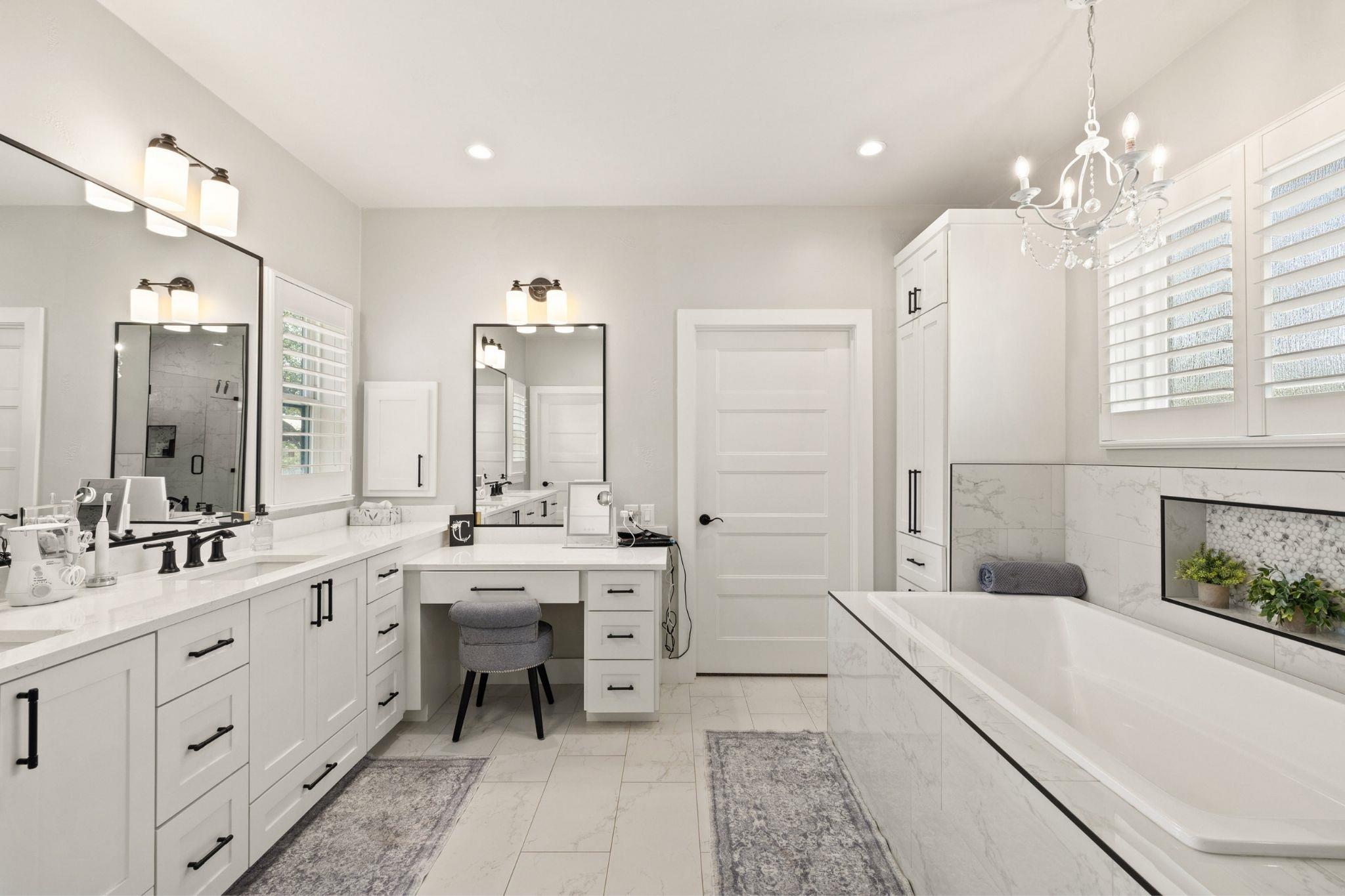 338 Morning Dew Dr, Round Mountain, TX 78663