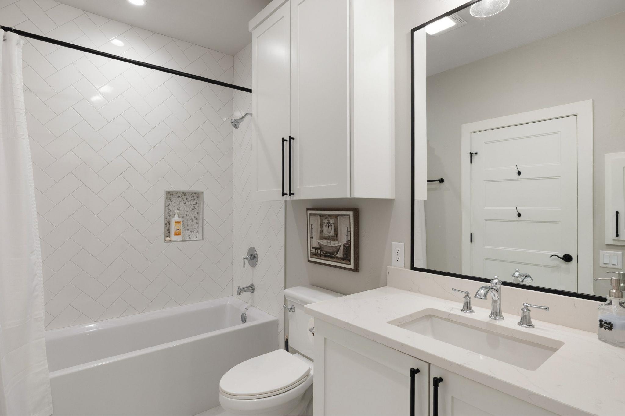 338 Morning Dew Dr, Round Mountain, TX 78663