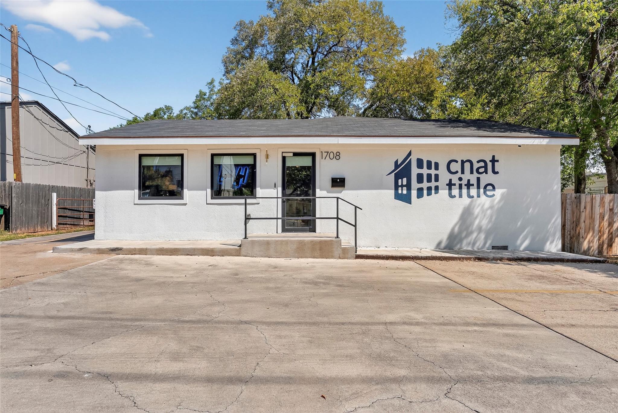 1708 W Koenig Ln, Austin, TX 78756