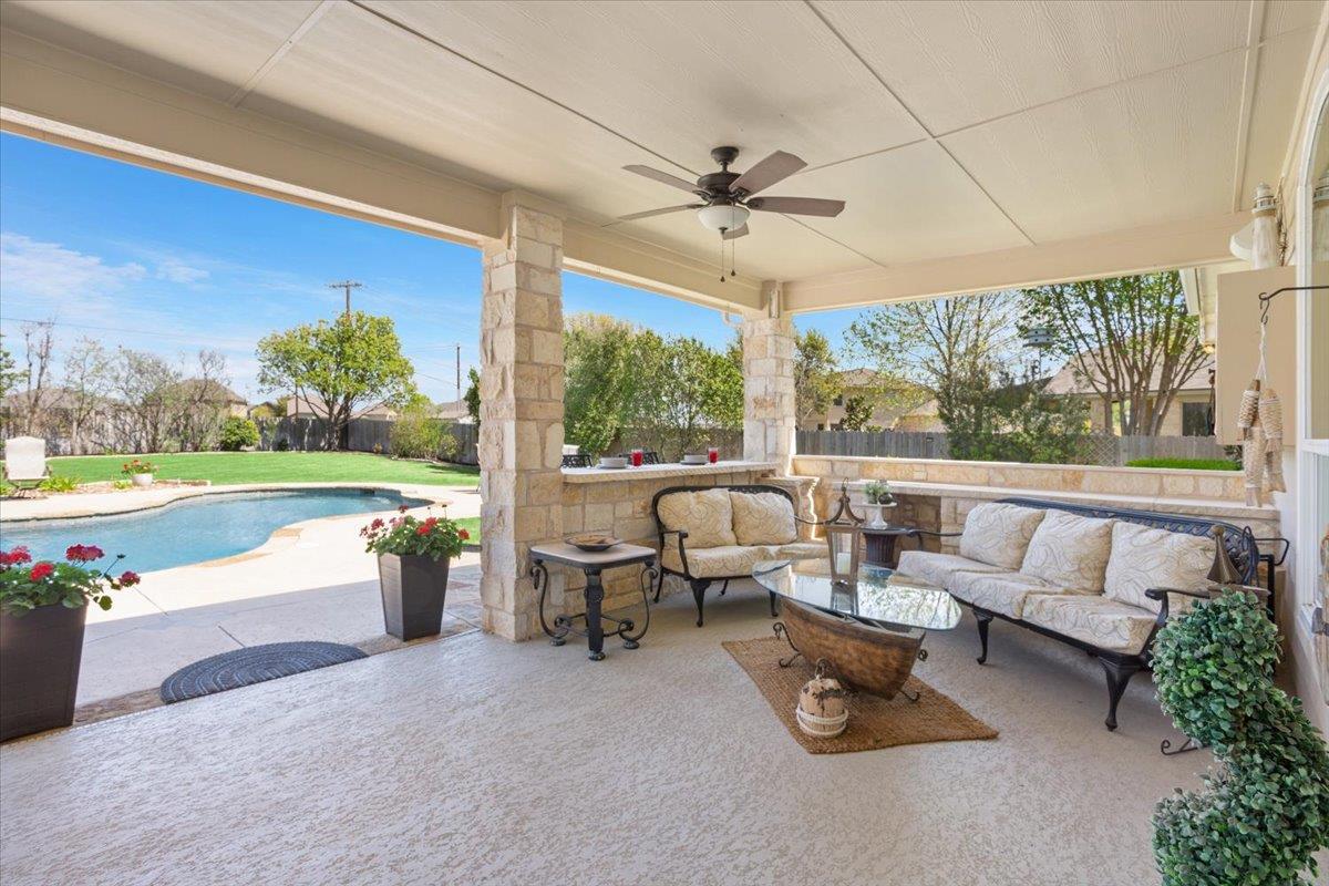 2218 Settlers Park Loop, Round Rock, TX 78665