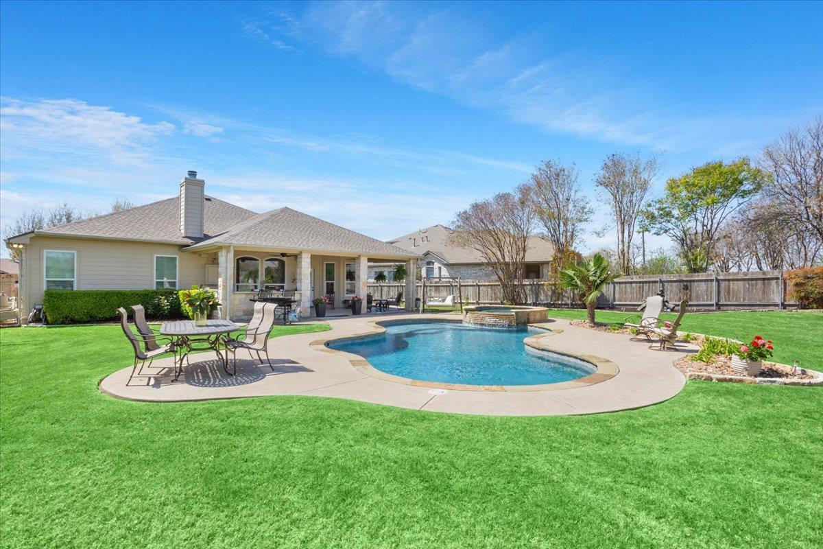 2218 Settlers Park Loop, Round Rock, TX 78665