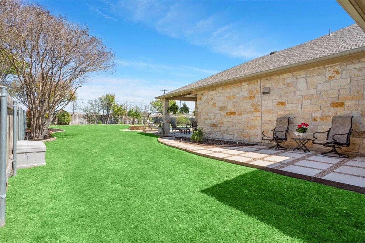 2218 Settlers Park Loop, Round Rock, TX 78665