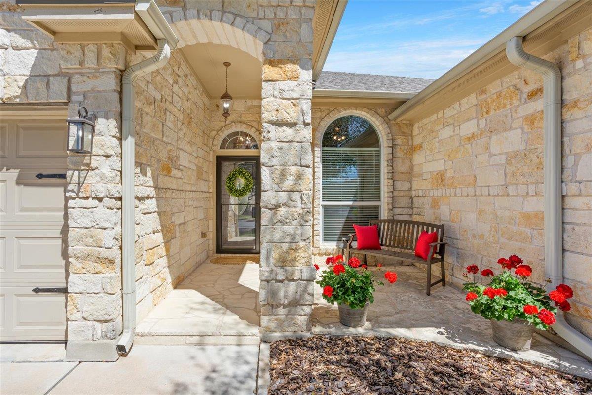 2218 Settlers Park Loop, Round Rock, TX 78665
