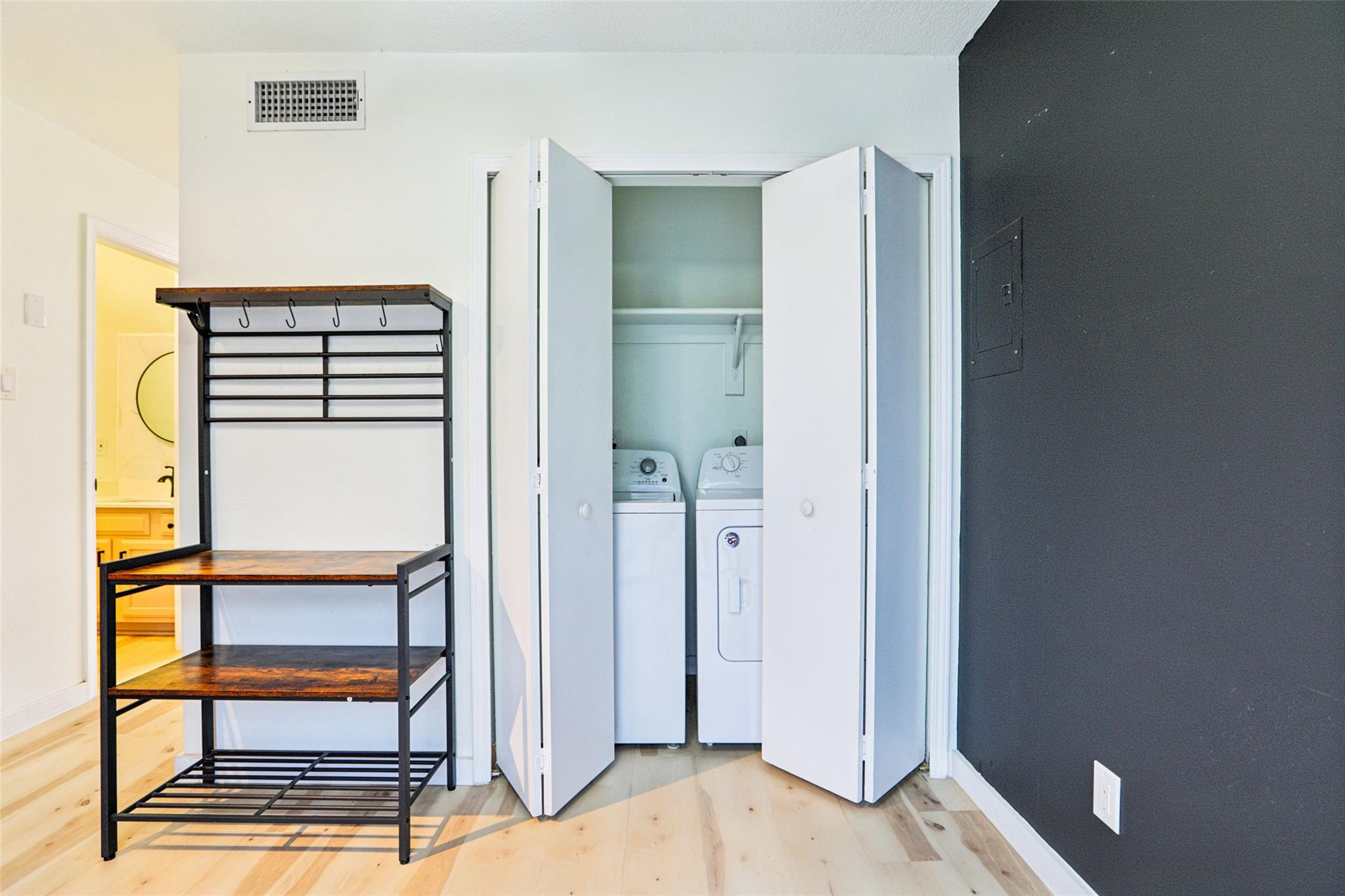 3004 WHISPER OAKS Ln # C, Georgetown, TX 78628