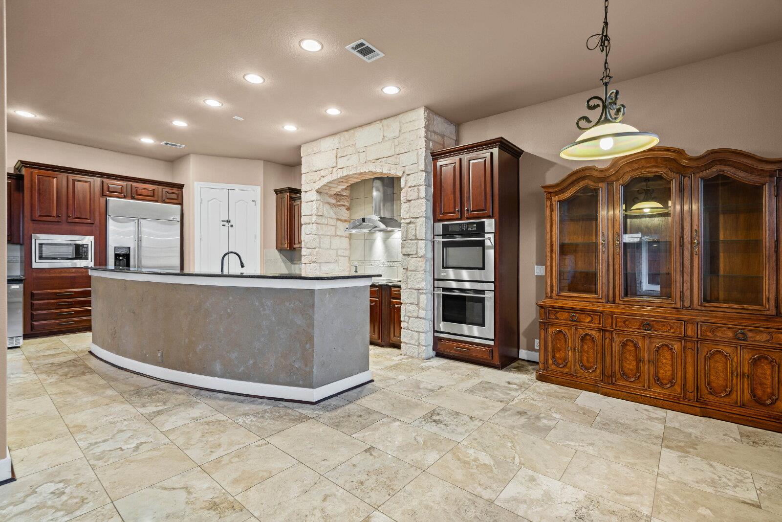 334 Blazing Star Dr, Austin, TX 78737