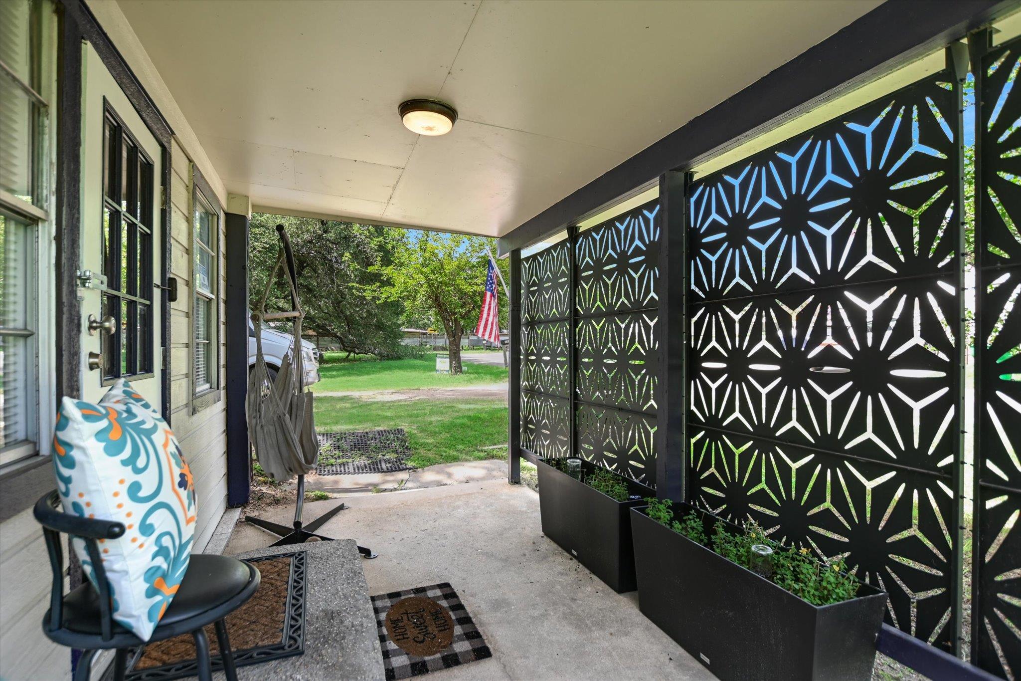 607 Driftwood Ln, Cottonwood Shores, TX 78657