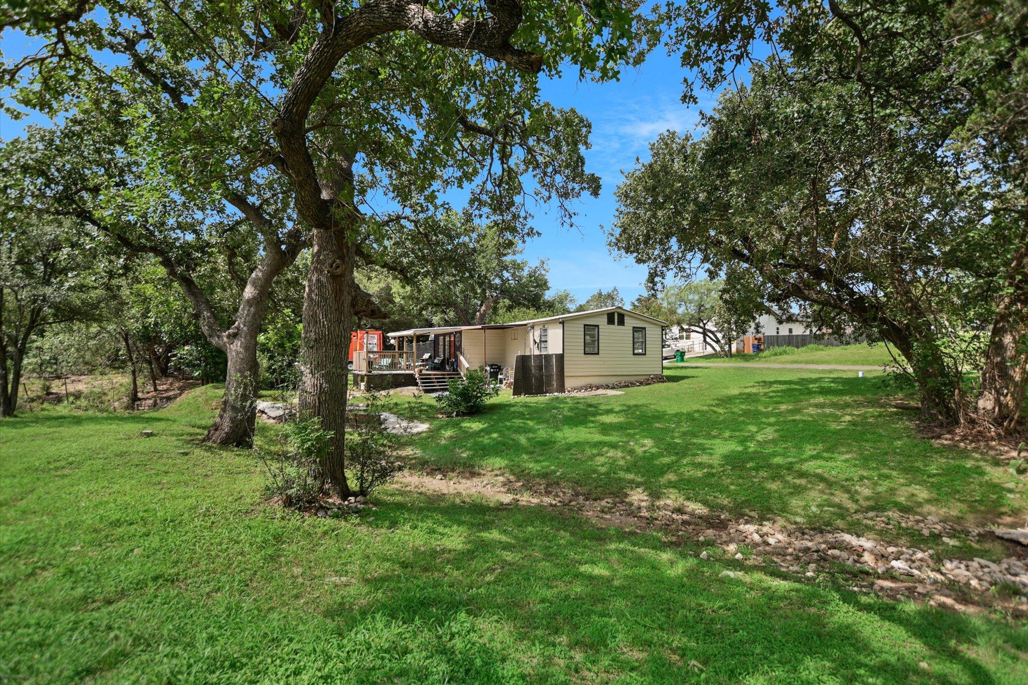607 Driftwood Ln, Cottonwood Shores, TX 78657
