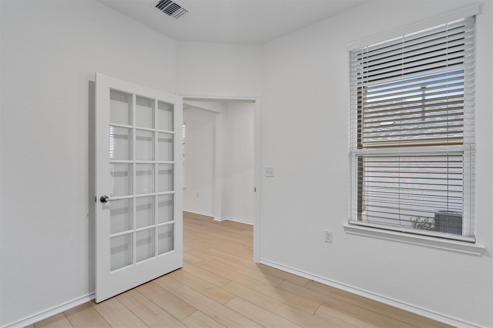 310 Livewater Ln, Georgetown, TX 78633