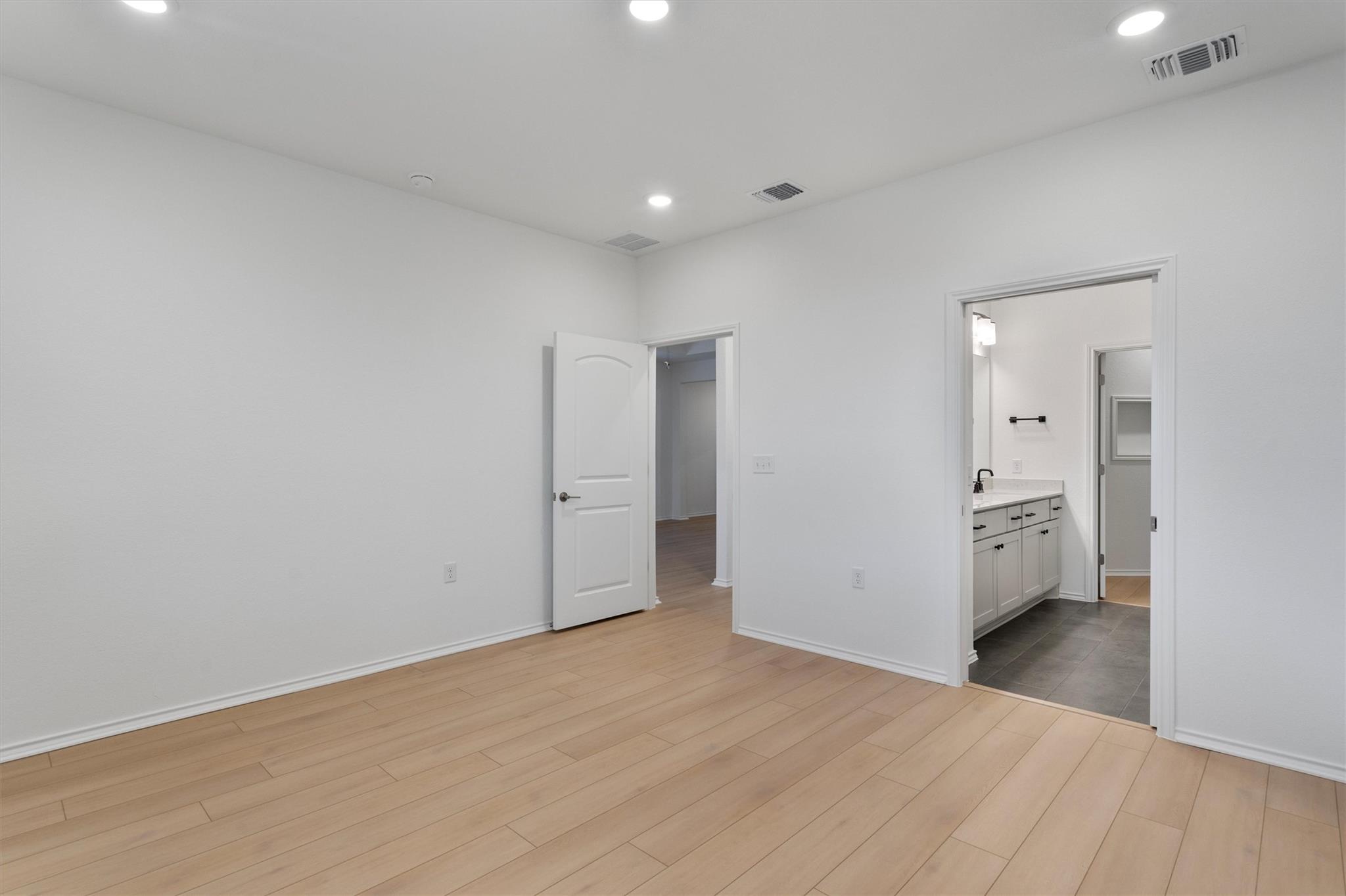 310 Livewater Ln, Georgetown, TX 78633