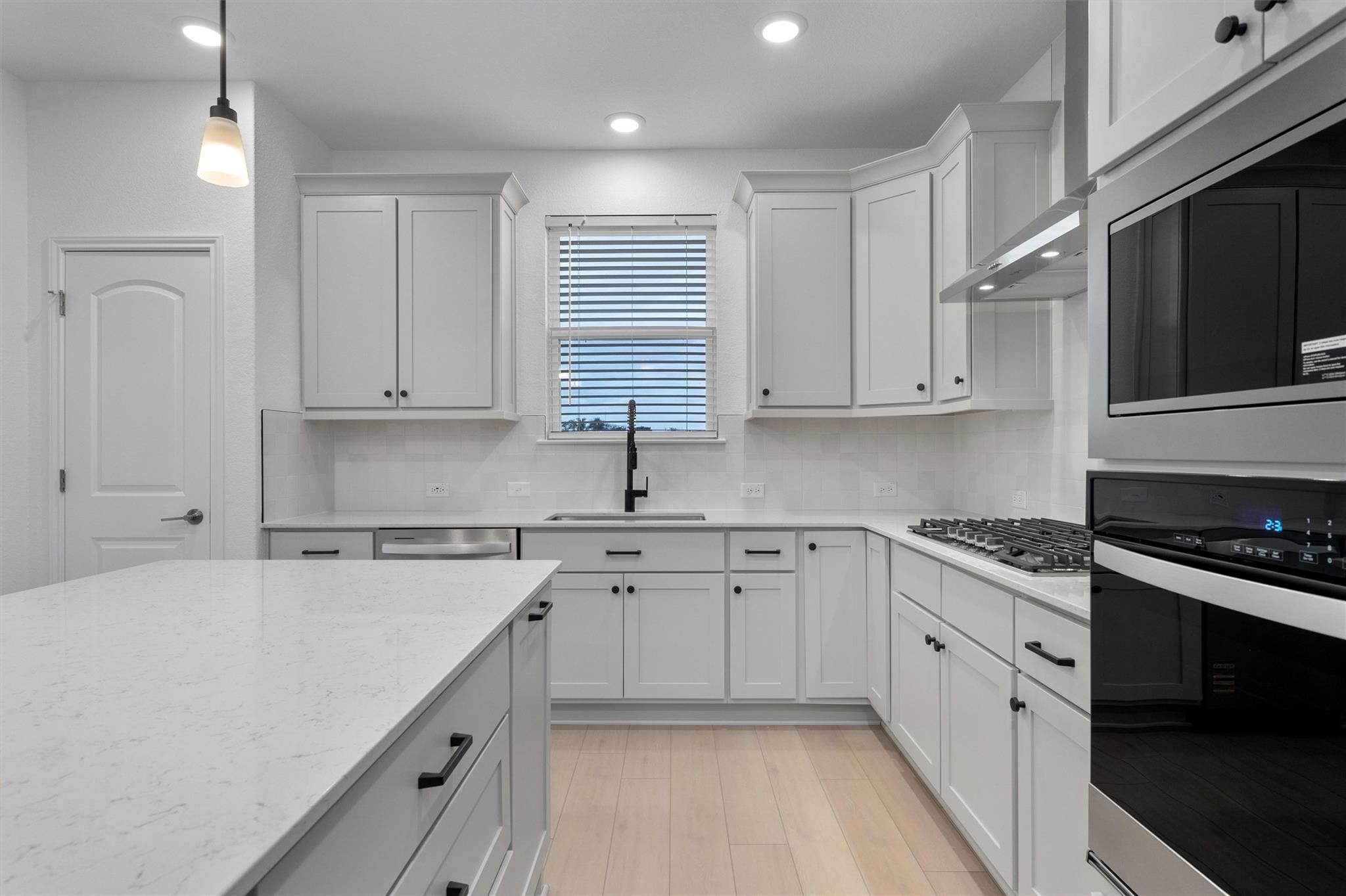 310 Livewater Ln, Georgetown, TX 78633