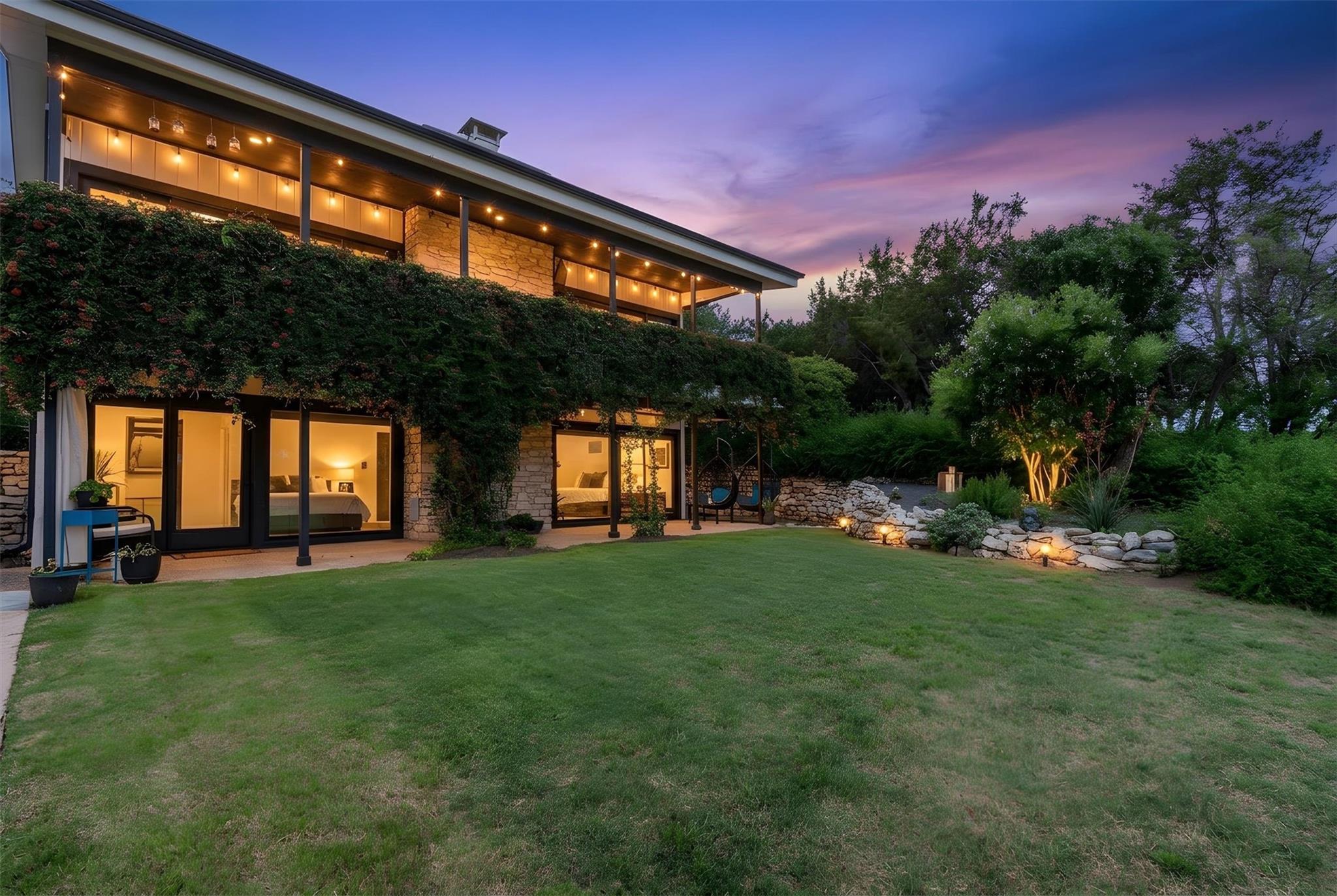 402 Seawind St, Lakeway, TX 78734