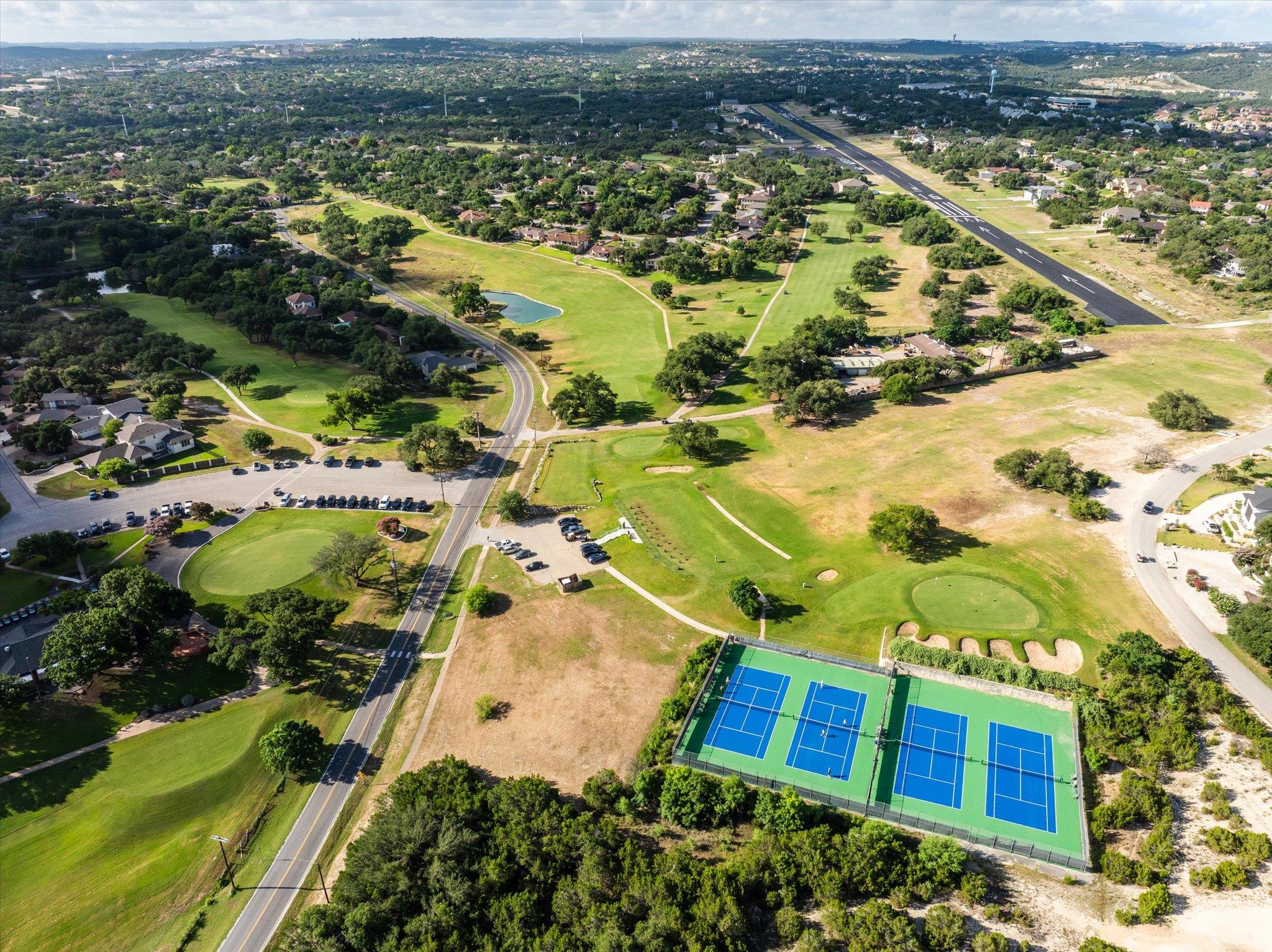 402 Seawind St, Lakeway, TX 78734