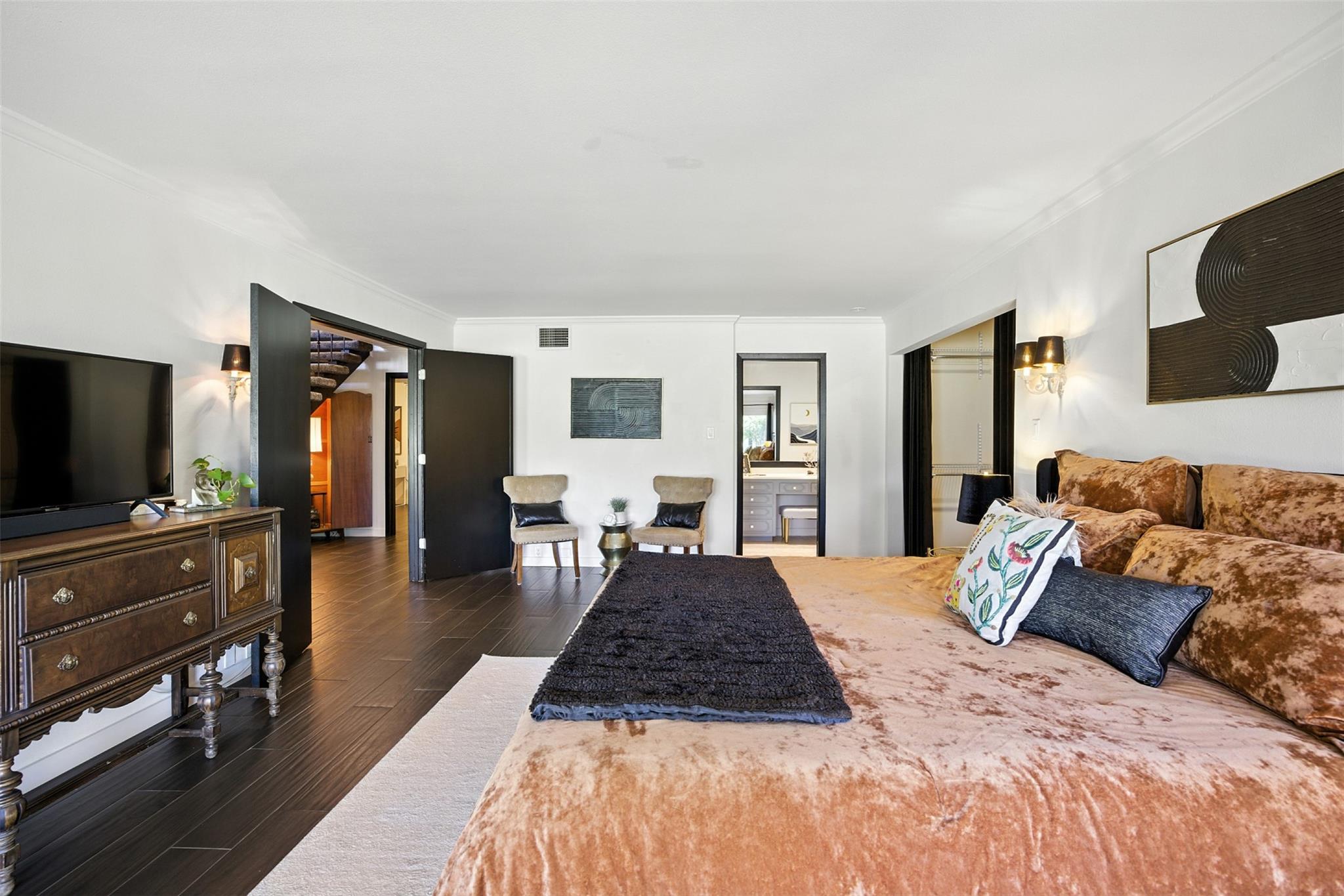 402 Seawind St, Lakeway, TX 78734