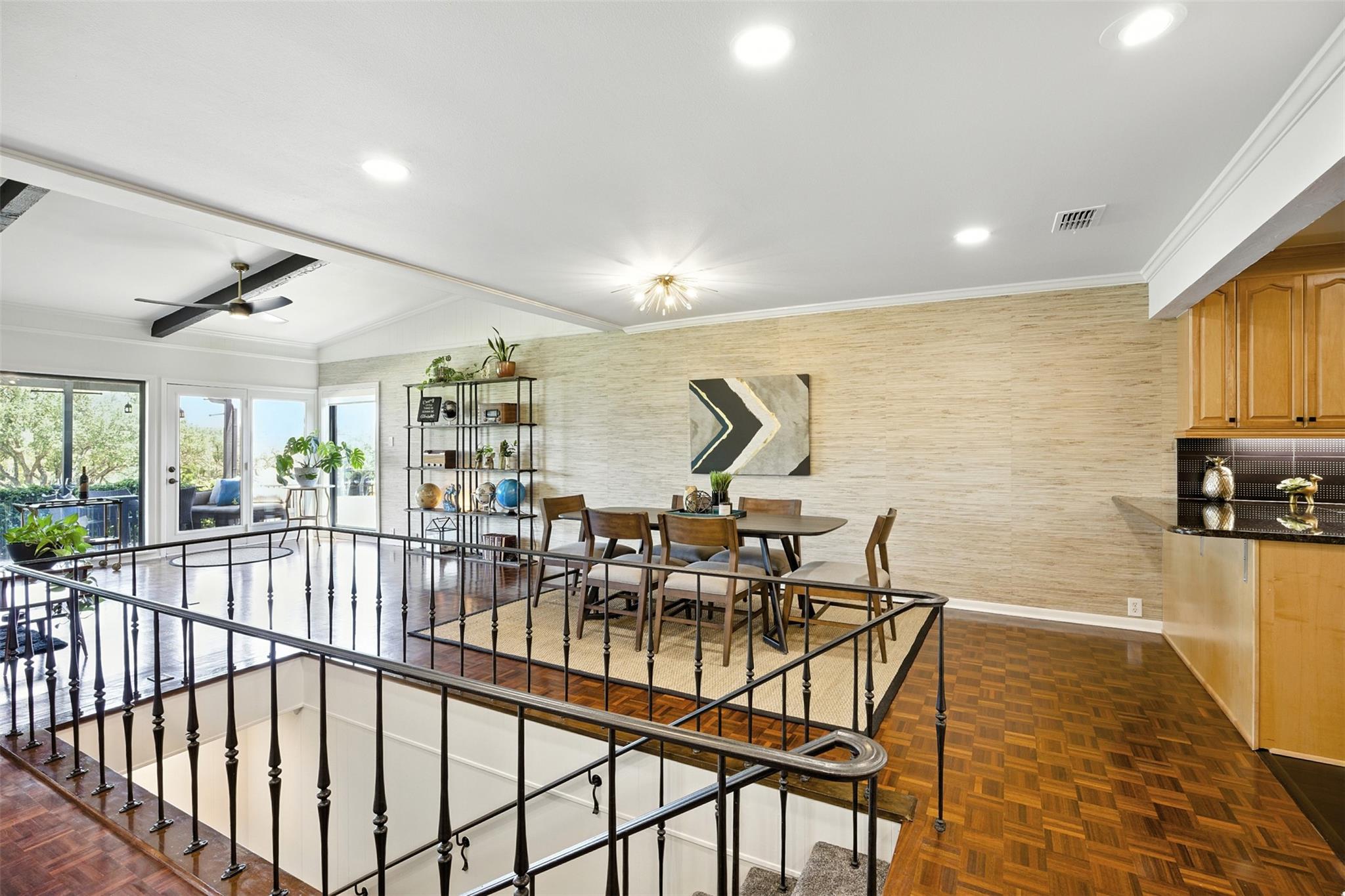 402 Seawind St, Lakeway, TX 78734