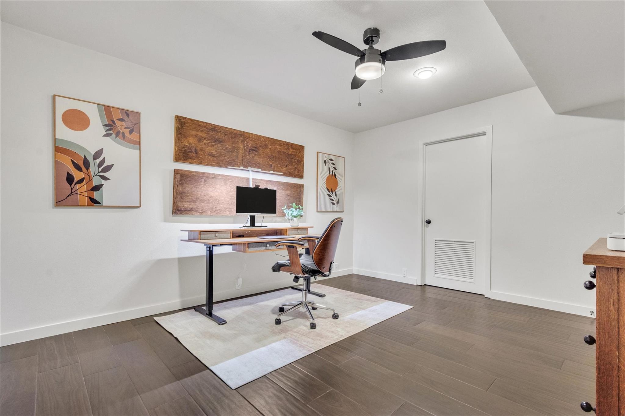 402 Seawind St, Lakeway, TX 78734