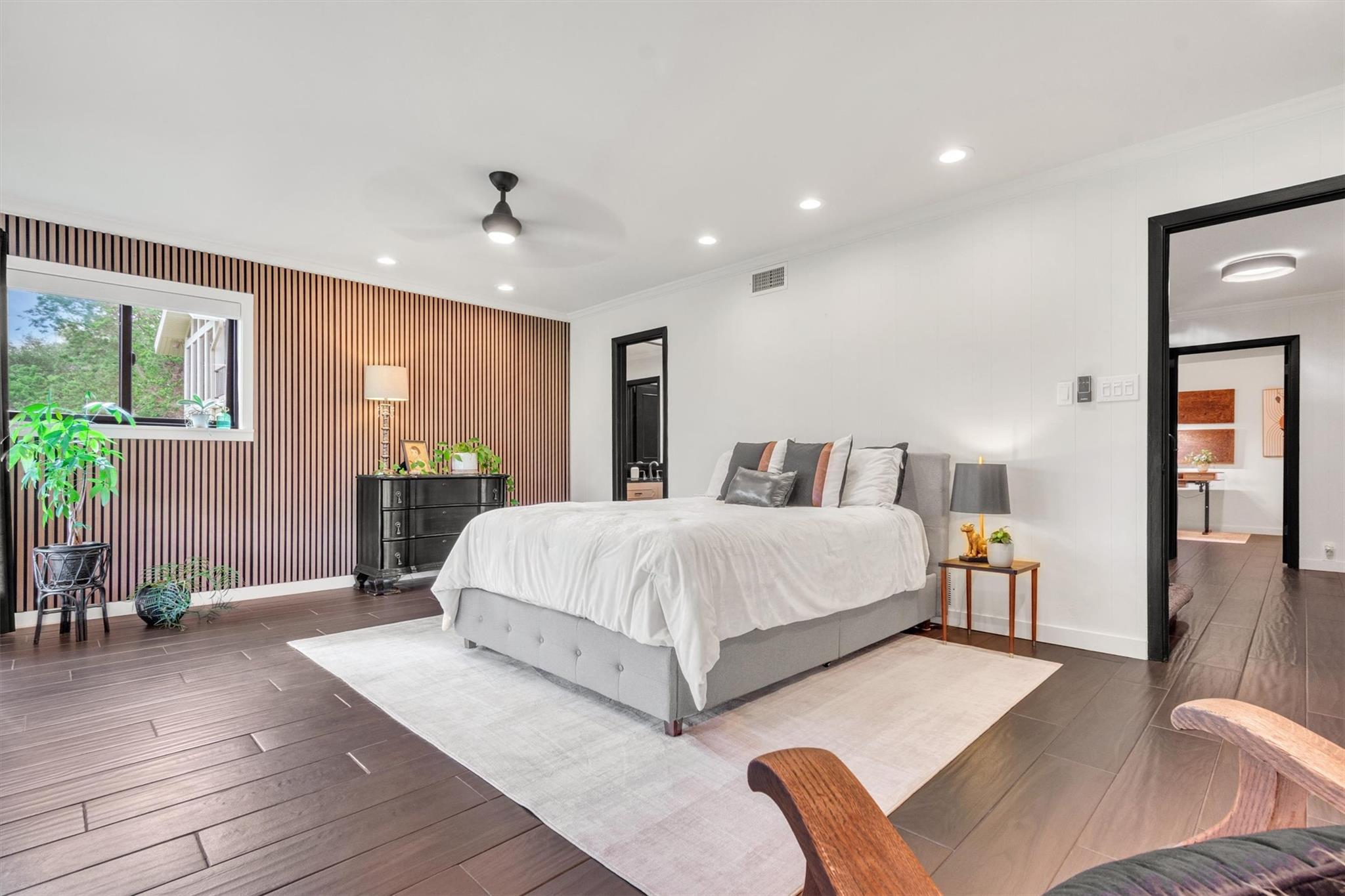 402 Seawind St, Lakeway, TX 78734