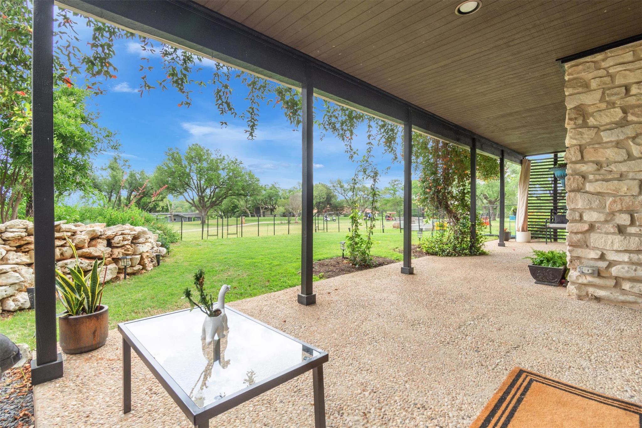 402 Seawind St, Lakeway, TX 78734