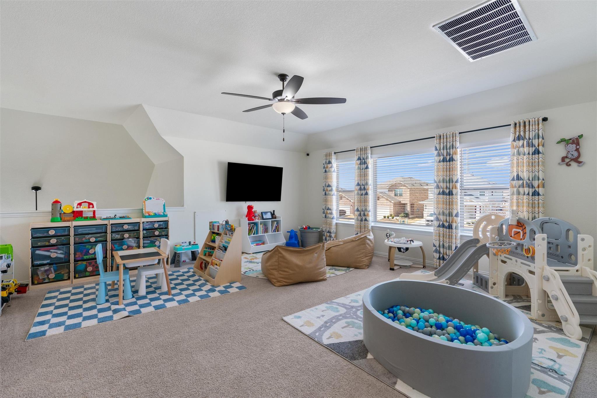 6401 Golden Bough Ln, Pflugerville, TX 78660