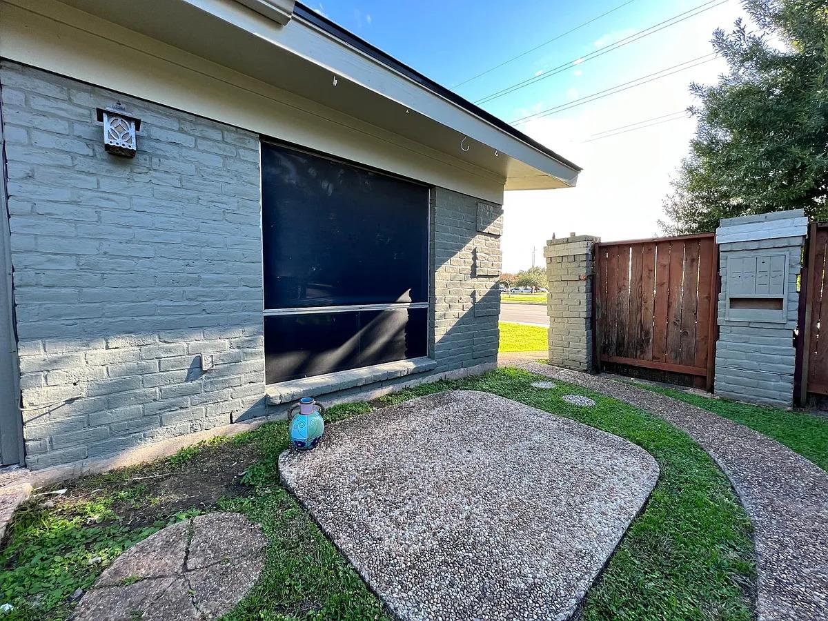 612 W 51st St # 101, Austin, TX 78751