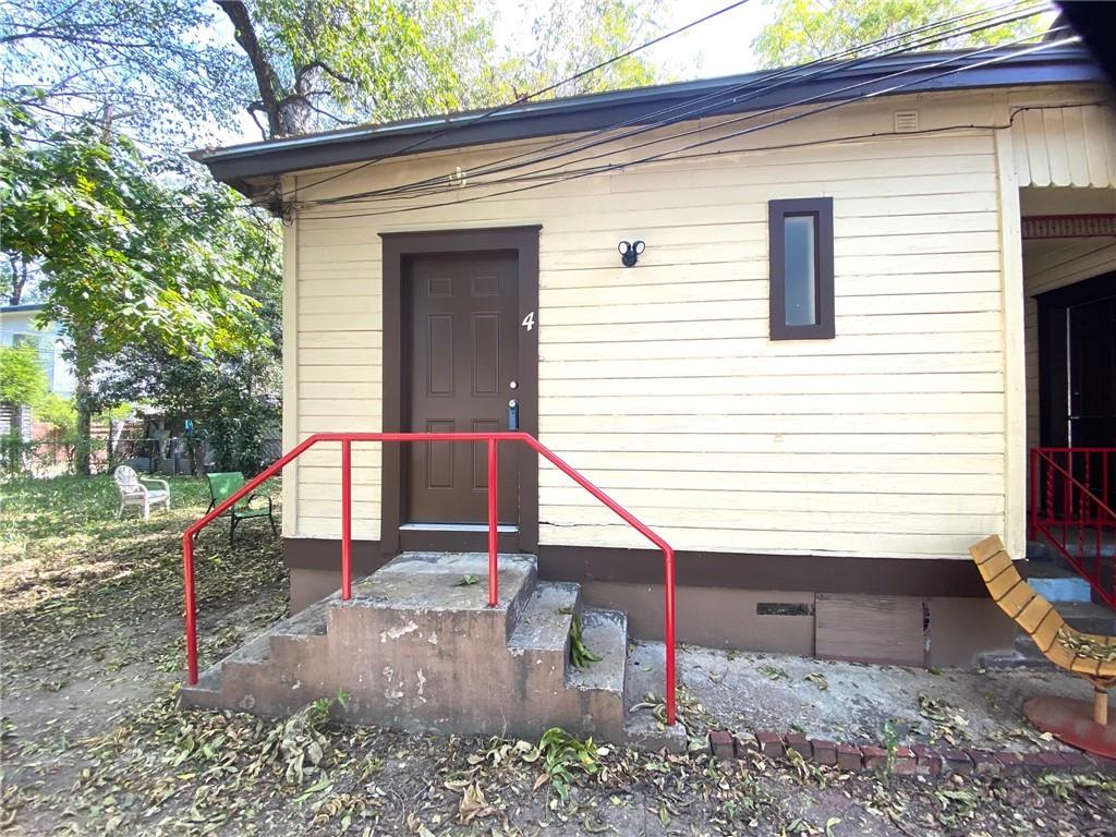 1300 E Cesar Chavez St # 4, Austin, TX 78702