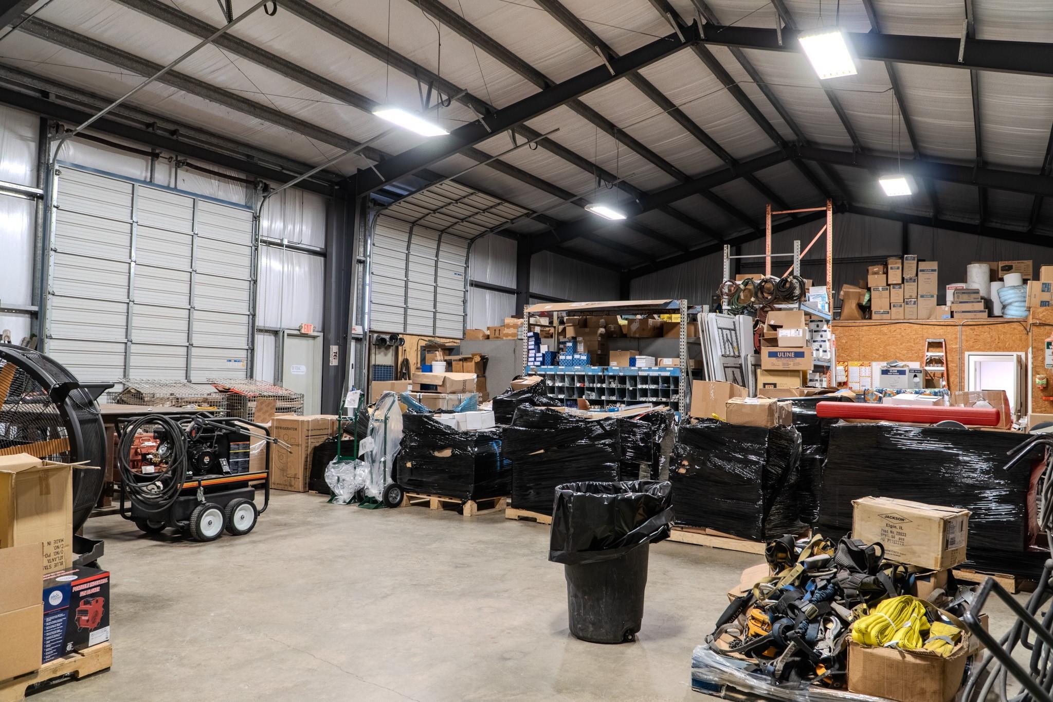 945 Huser Blvd, Schulenburg, TX 78956