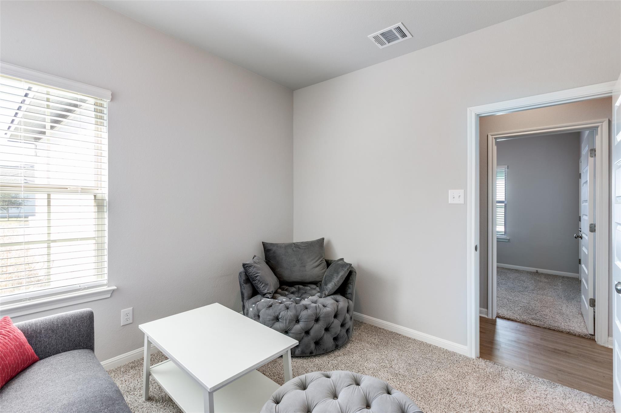 204 Kellys Heroes Way, Jarrell, TX 76537