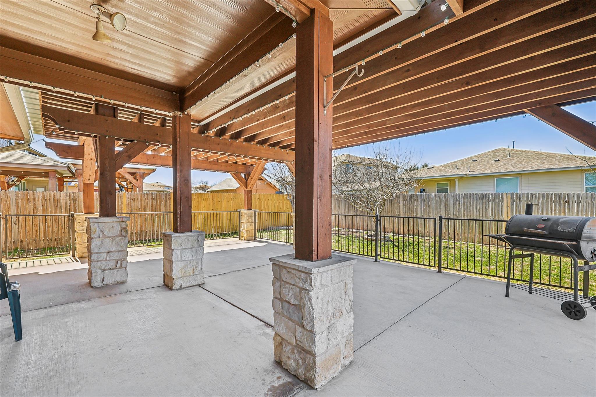 221 Brazoria Trl, San Marcos, TX 78666