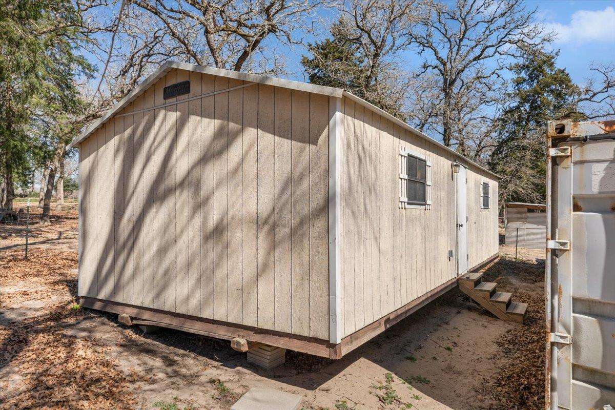 144 Old Potato Road Rd, Paige, TX 78659