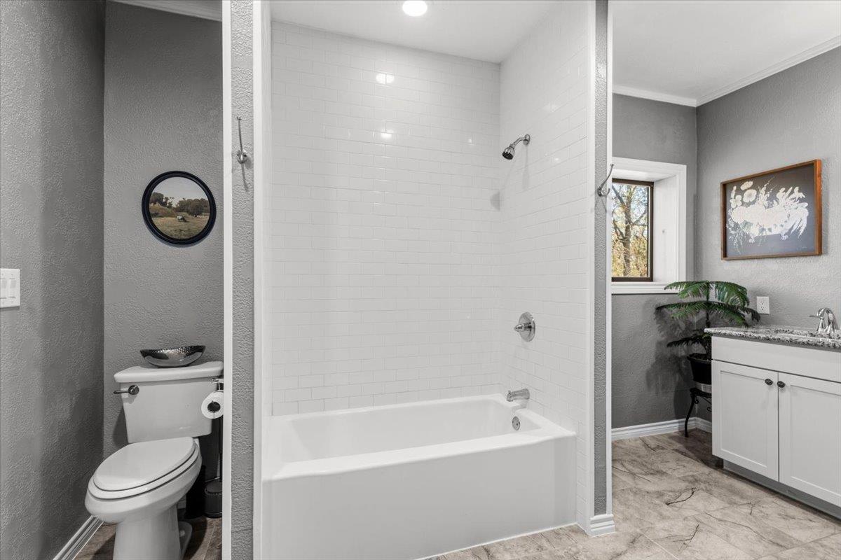 144 Old Potato Road Rd, Paige, TX 78659