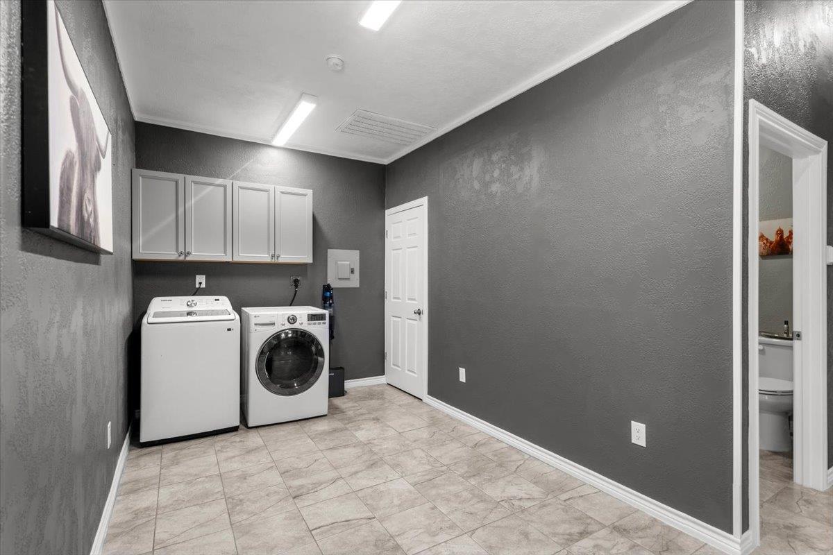 144 Old Potato Road Rd, Paige, TX 78659