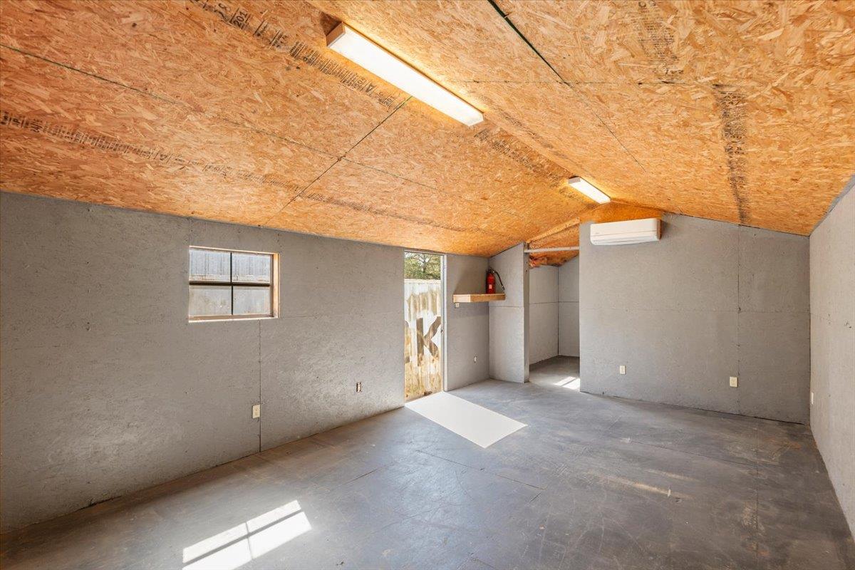 144 Old Potato Road Rd, Paige, TX 78659