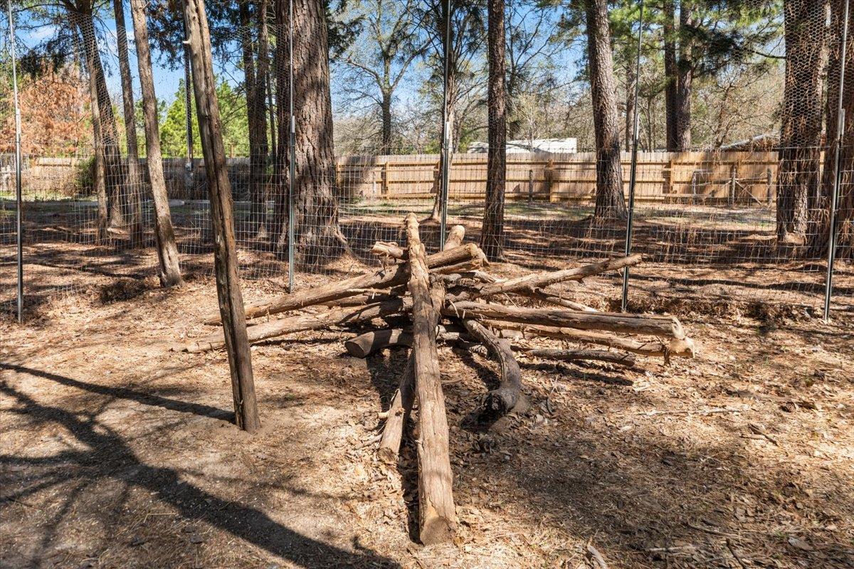 144 Old Potato Road Rd, Paige, TX 78659