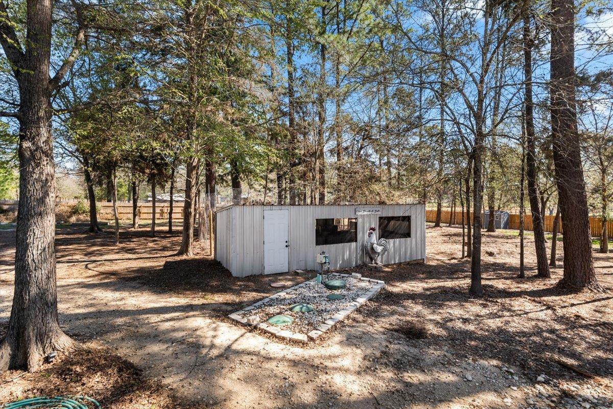 144 Old Potato Road Rd, Paige, TX 78659