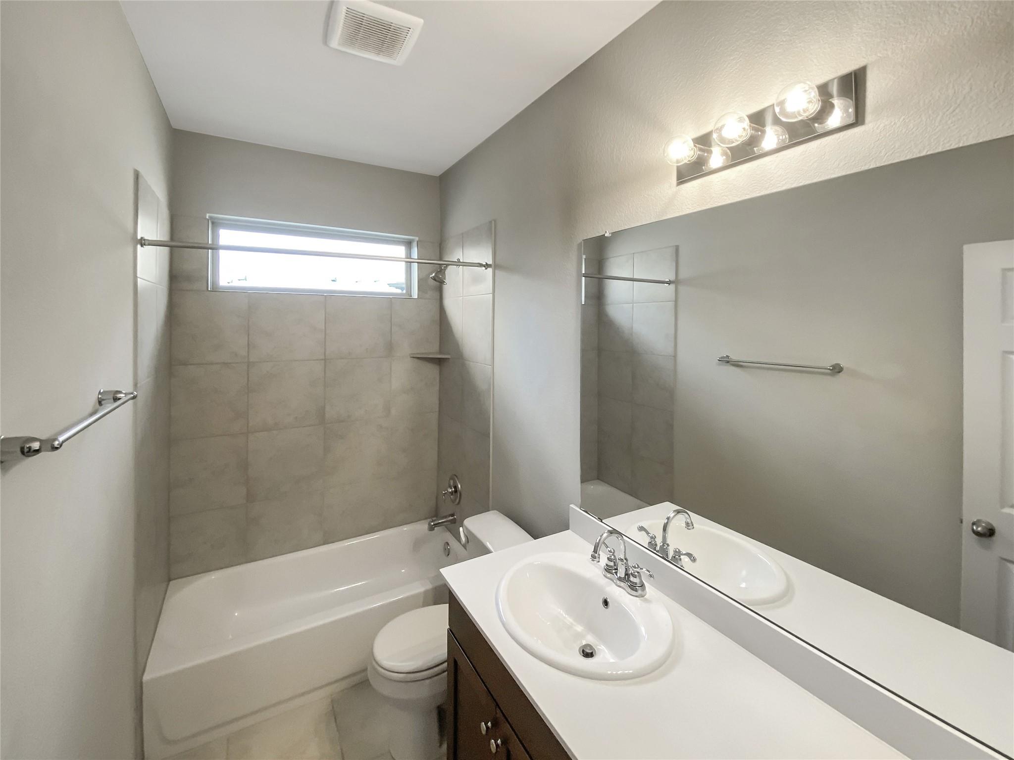 22621 Fountaingrass Ln, Lago Vista, TX 78645