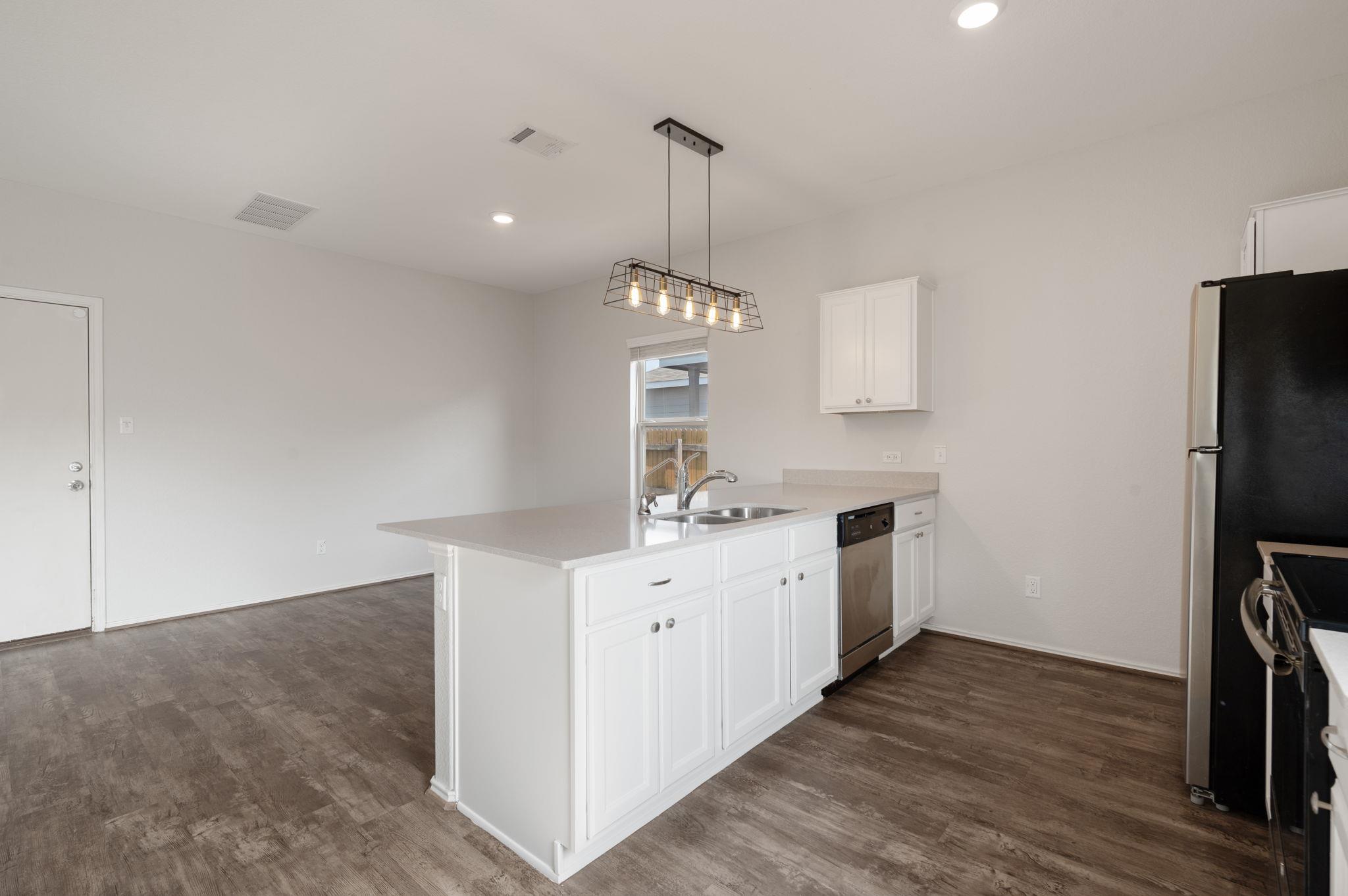 817 Circle Way, Jarrell, TX 76537