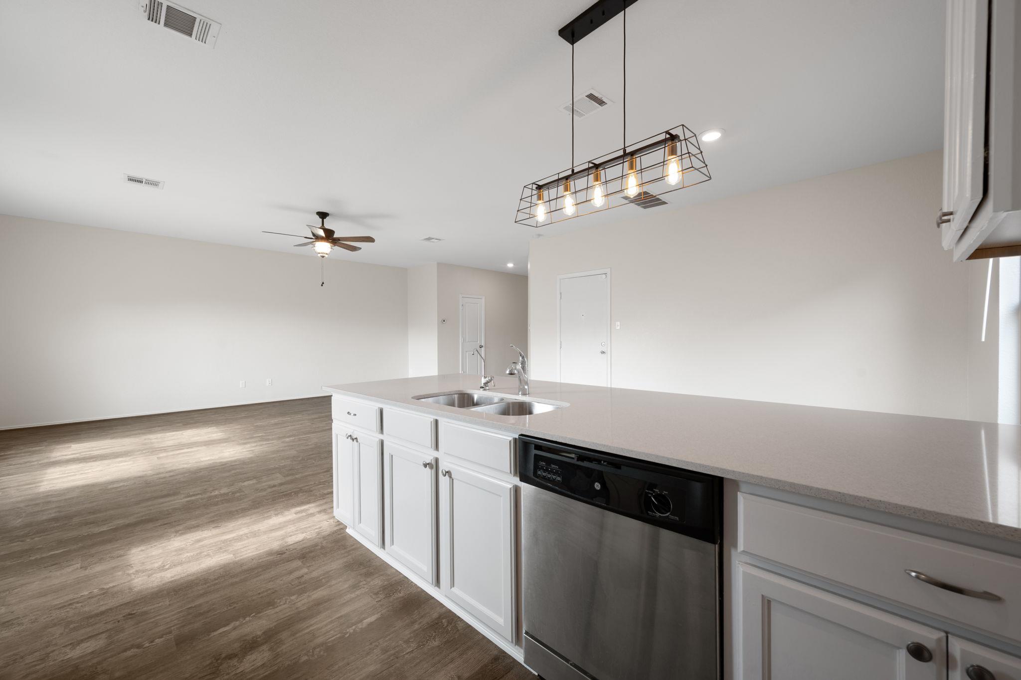 817 Circle Way, Jarrell, TX 76537