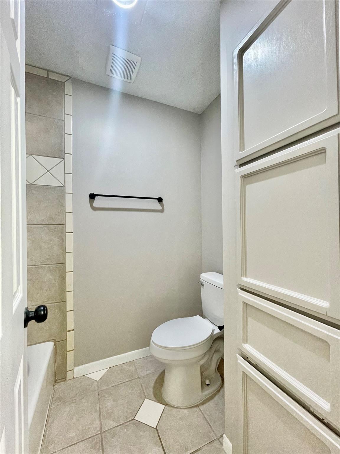 2001 Lisa Ln, San Marcos, TX 78666