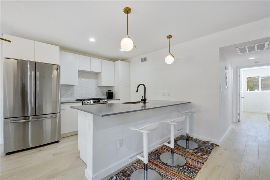 400 E 30th St # 204, Austin, TX 78705