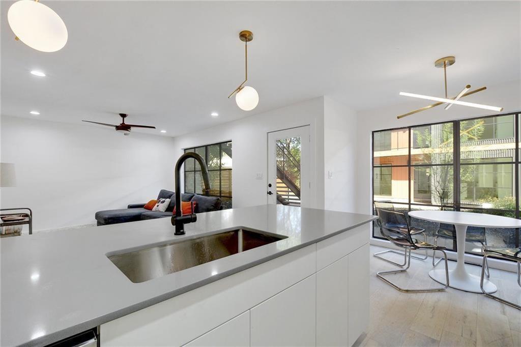 400 E 30th St # 204, Austin, TX 78705