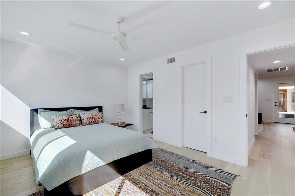 400 E 30th St # 204, Austin, TX 78705