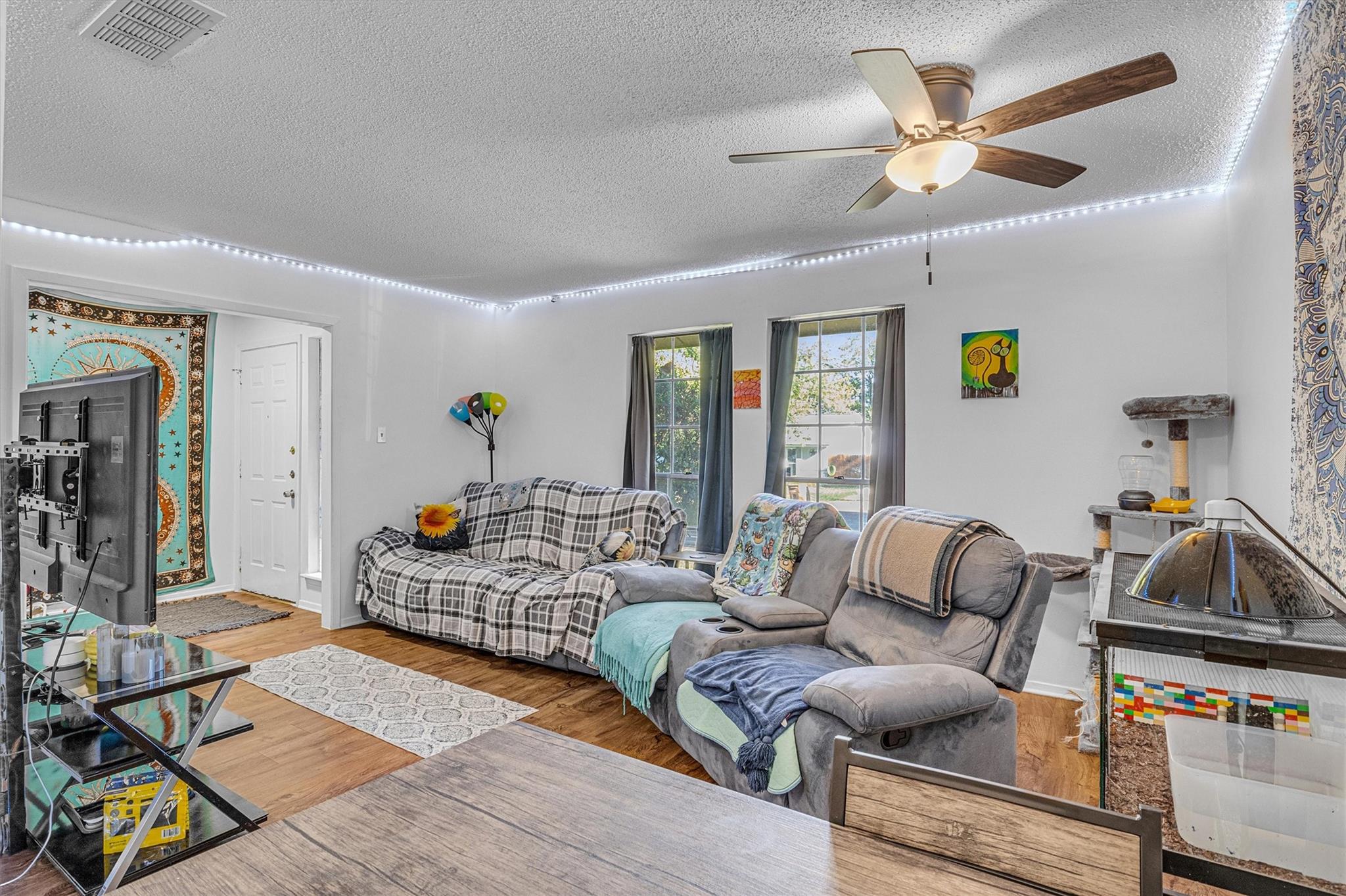 10102 Woodstock Dr, Austin, TX 78753