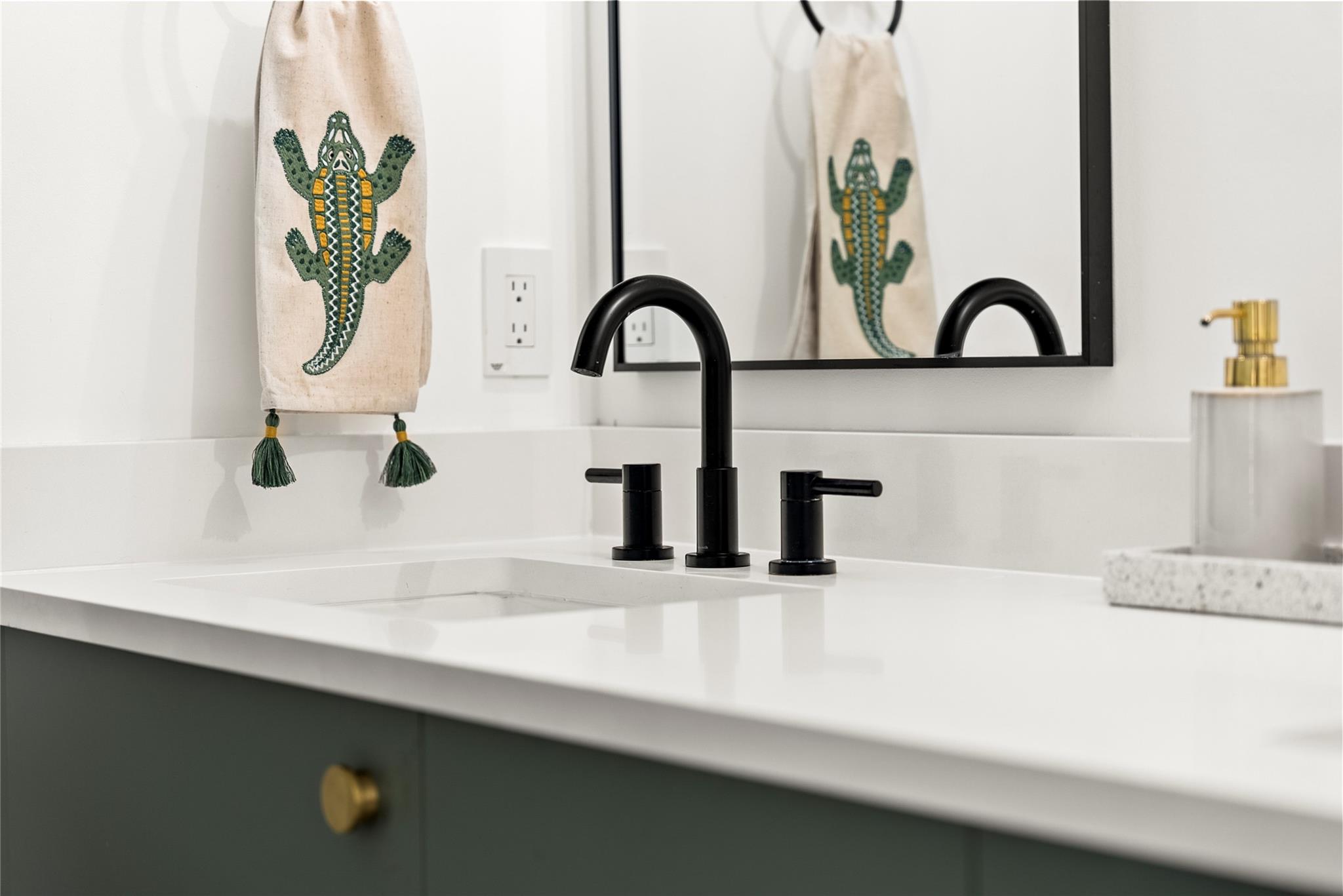 7702 Wynne Ln, Austin, TX 78745